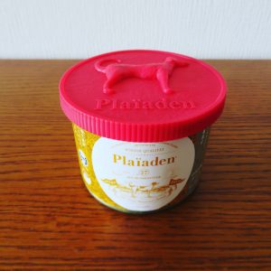 缶詰保存用キャップをはめたプレイアーデン「100%有機ドイツ鴨」